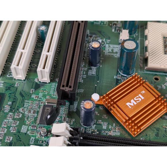PARTS/REPAIR MSI K7T Pro2 ATX Motherboard Socket A AGP Universal 6 PCI KT133 v3 - Picture 5 of 14